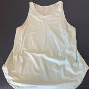 Lululemon tank top, light blue, excellent condition